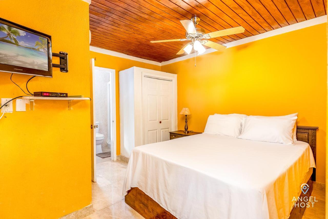 Chalk Sound Beach Residences Near Sapodilla Bay Beach By Angel Host! Taylor Bay Beach Dış mekan fotoğraf
